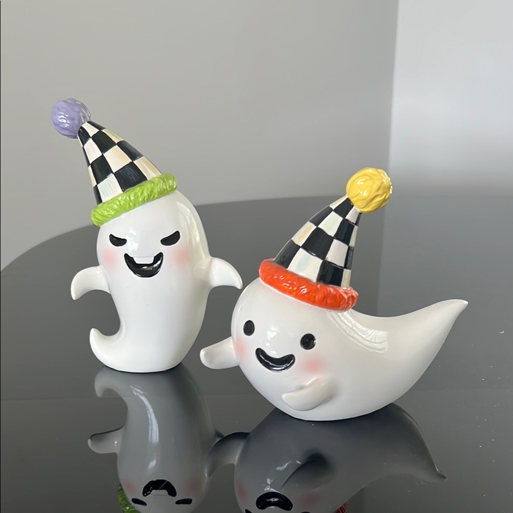 🎉Host Pick🎉MacKenzie-Child’s Trick or Treat Ghost Figurines, Set of 2